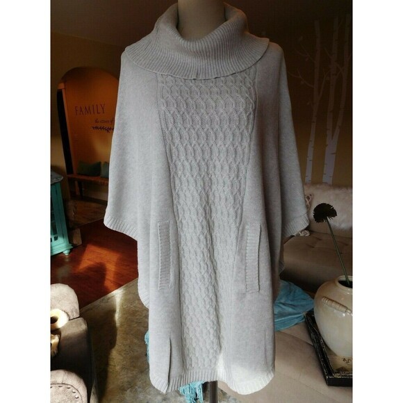 Super Cute Cabi # 3003 "Cowl Poncho" Heather Gray Cotton Poncho Sweater SMALL - Picture 5 of 9